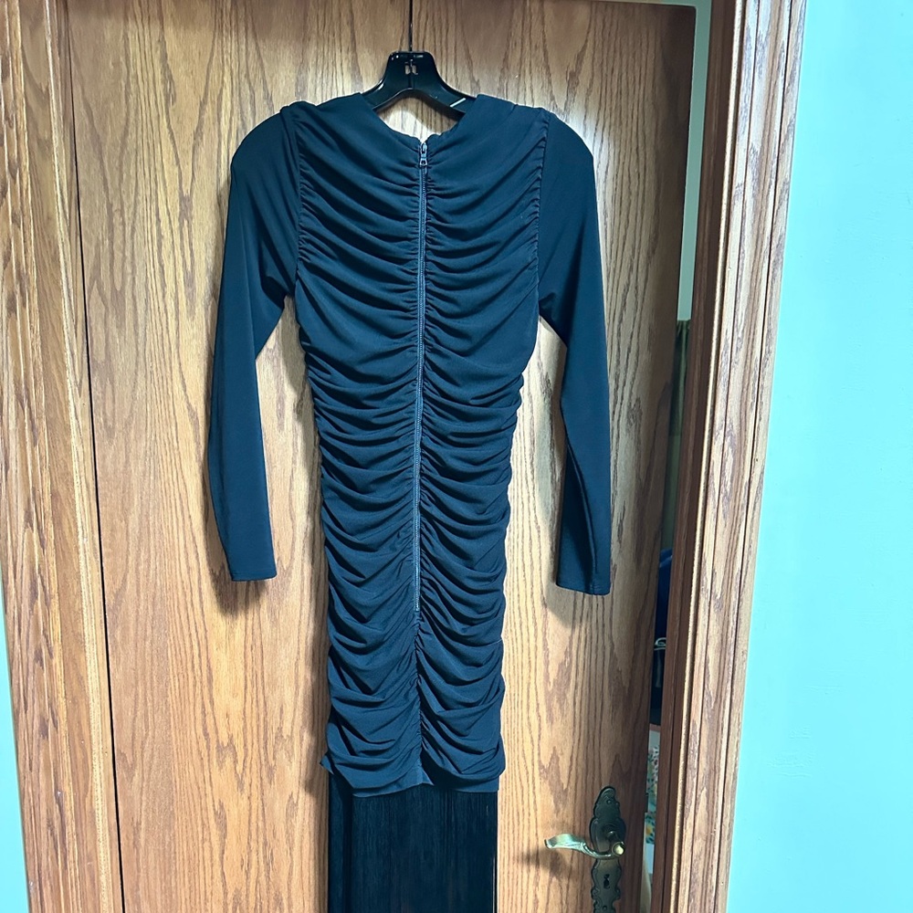 Gorgeous Alice+ Olivia dress - Picture 2 of 4